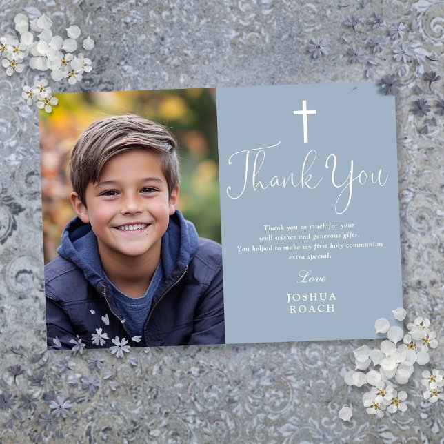 Carte De Remerciements Première communion élégante en bleu poussiéreux av (Dusty Blue Elegant Photo First Holy Communion Thank You Card)