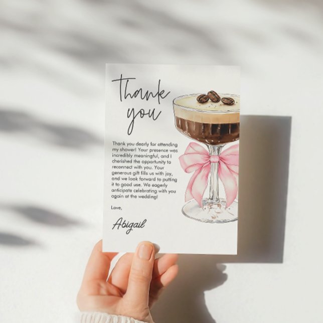 Carte De Remerciements Remerciement pour l'enterrement de vie de jeune fi (Pink Bow Espresso Martini Bridal Shower Thank You)