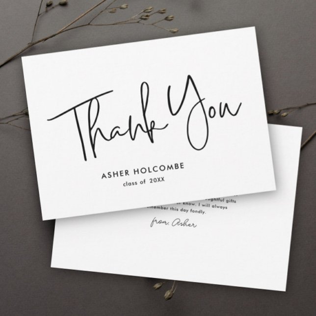 Carte De Remerciements Remise de diplômes simple écriture moderne (Simple handwritten black and white graduation thank you cards.)