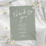 Carte De Remerciements Sage Green Baby shower Script Poème Coeur<br><div class="desc">Un baby shower minimaliste moderne,  personnalisé avec votre message de remerciement et vos noms,  avec un coeur dessiné à la main et une typographie élégante sur un arrière - plan vert sage. Conçu par Thisisnotme©</div>