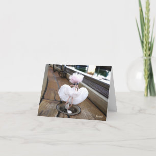Carte De Remerciements Scène célèbre dans White t-shirt simulée par fubby