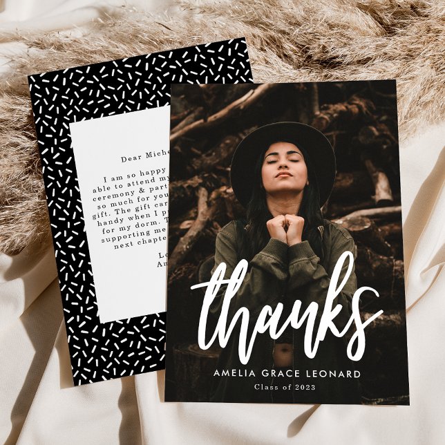 Carte De Remerciements Script moderne noir et blanc photo graduation (Créateur téléchargé)