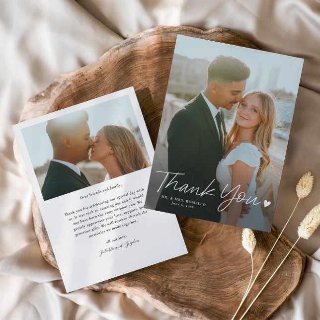 Carte De Remerciements Script simple avec Mariage de photos du coeur (Simple script with heart wedding 2 photo thank you cards.)