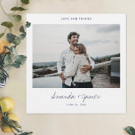 Carte De Remerciements Simple Design Moderne Bleu Script Mariage Photo Le<br><div class="desc">Ce mariage photo simple et élégant et moderne vous remercie modèle de carte à plat présente vos noms dans un script d'écriture manuscrite animé sous votre photo. La couleur par défaut pour le texte des deux côtés est un élégant bleu moyen foncé, mais vous pouvez facilement changer n'importe quel texte...</div>