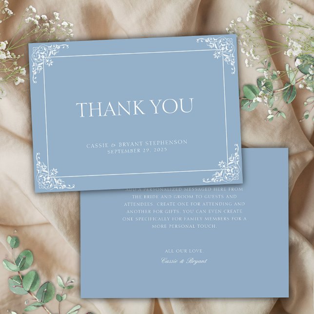 Carte De Remerciements Simple Élégant bleu clair Mariage de l'ère de rége (elegant simple minimalist dusty blue and white wedding thank you cards with decorative border)