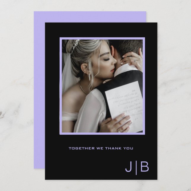 Carte De Remerciements Simple script photo en noir et lavande avec monogr (Devant / Derrière)