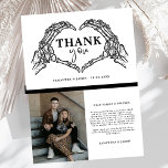 Carte De Remerciements Till Death Do Us Party Gothic mariage Photo<br><div class="desc">Till Death Do Us Party Gothic Photo Halloween mariage Squelette mains amour coeur noir et blanc message pour plus de personnalisation</div>