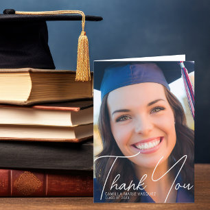 Carte De Remerciements Trendy 2023 Graduate Photo White Script Overlay