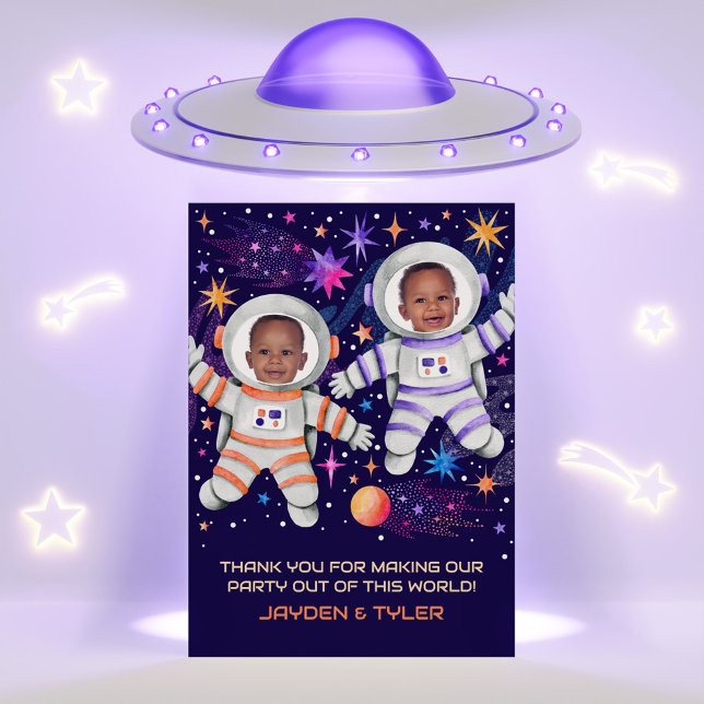 Carte De Remerciements Twins Premier voyage autour du Soleil Astronaut Ph (Twins First Trip Around the Sun Astronaut Photo Thank You Card)