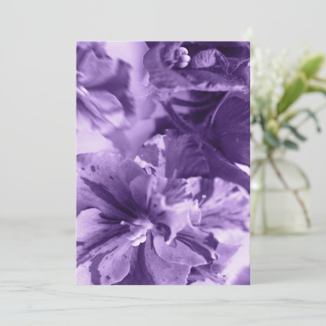 Carte De Remerciements Violettes monochromes (Debout devant)