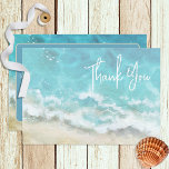 Carte De Remerciements Watercolor moderne Beach & Sea Mariage<br><div class="desc">Ce design carte de remerciements mariage présente une scène de plage aquarelle d'eau et de sable comme un arrière - plan légèrement muet. Parfait pour la destination ou le mariage sur la plage. Créé par Simply Farmhouse Press, il fait partie de la suite de cartes Modern Watercolor Beach & Water...</div>