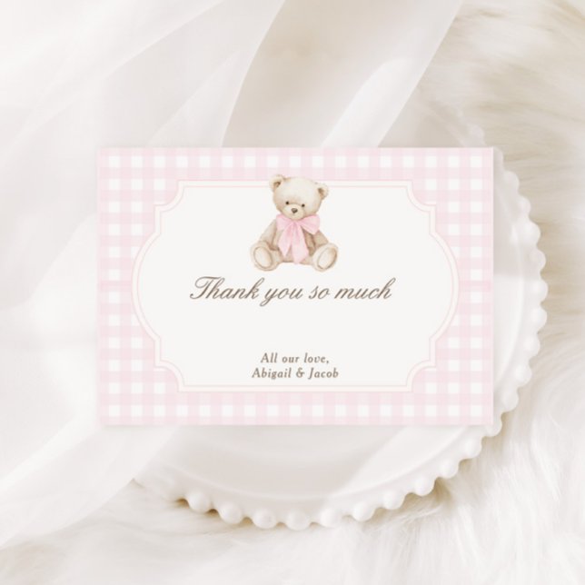 Carte De Remerciements We Can Bearly Wait Pink Gingham Teddy Bear Baby (Créateur téléchargé)