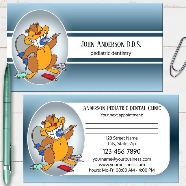 Carte de rendez-vous de dentiste pédiatrique (Pediatric dentist business card featuring an image of a cute animal happily brushing it's teeth)