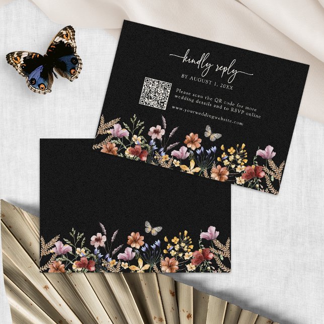 Carte de réponse Black Boho Wildflower (Black Boho Wildflower RSVP Card with QR Code by Painted Paperie
)