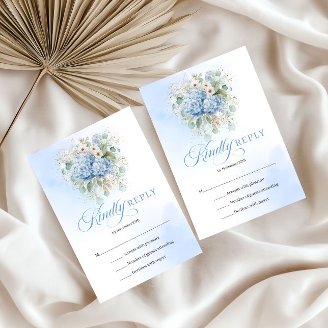 Carte de réponse de mariage à la flore bleue éléga (Elegant Blue Floral Greenery Wedding RSVP Card)