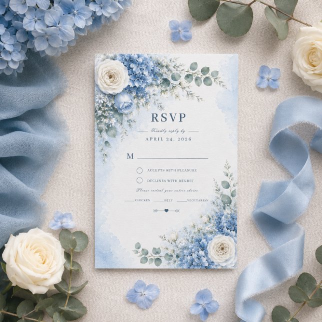 Carte de réponse de mariage aux hortensias bleus (Elegant RSVP card with timeless blue hydrangea watercolor florals.)