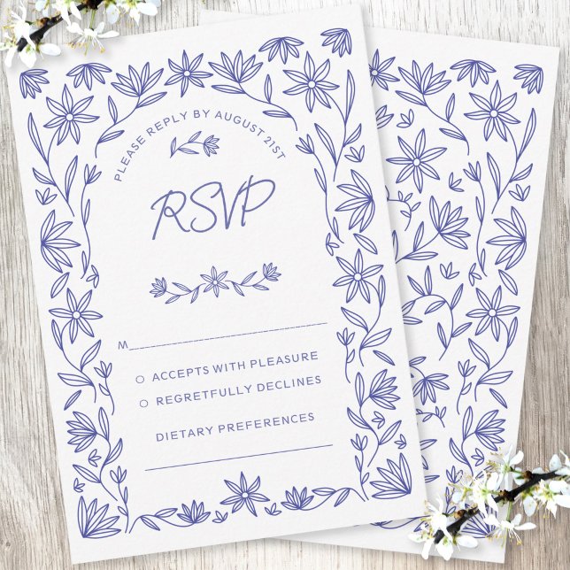 Carte de réponse de mariage Fleur sauvage bleue mé (Mediterranean blue and white wildflower line art wedding RSVP enclosure card)