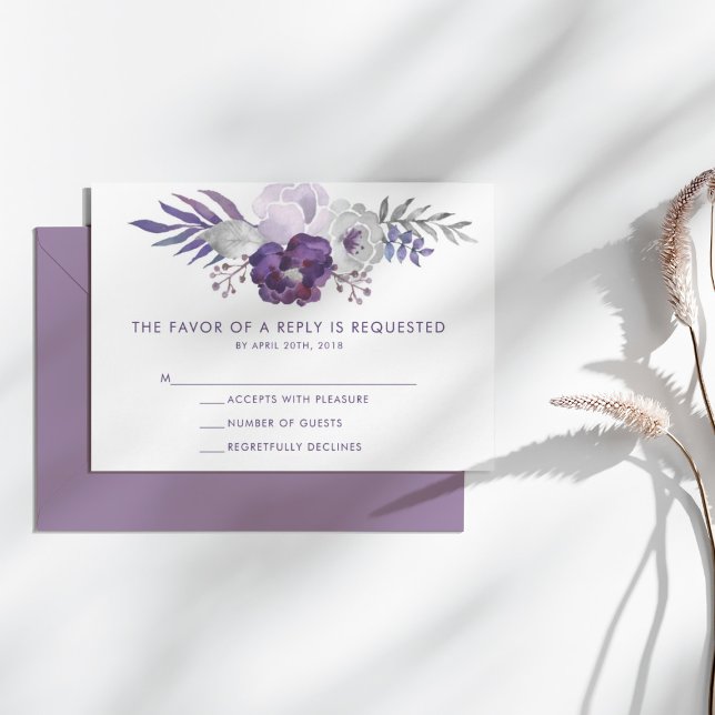 Carte de réponse de mariage floral aquarelle viole (Purple and Silver Watercolor Floral Wedding RSVP)