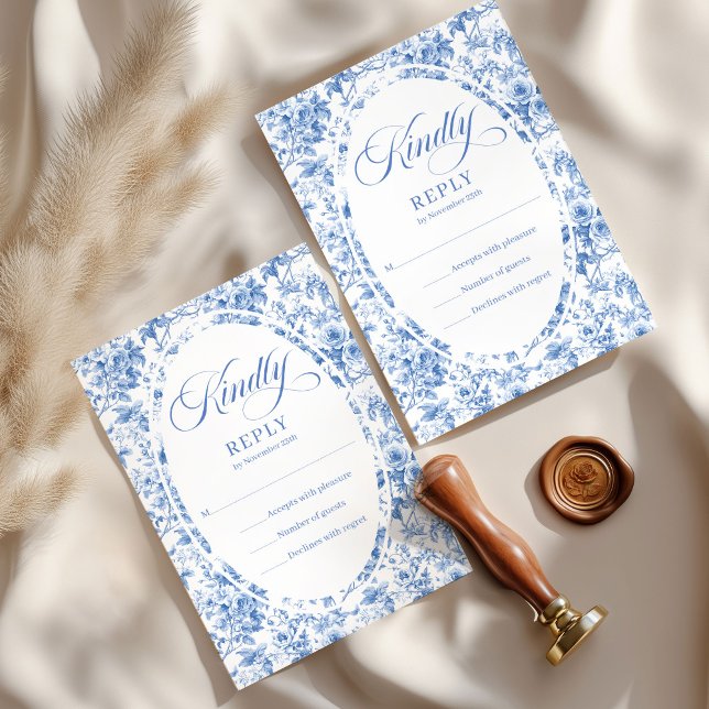 Carte de réponse de mariage florale poussiéreuse r (Romantic Dusty Blue Floral Wedding RSVP Card)