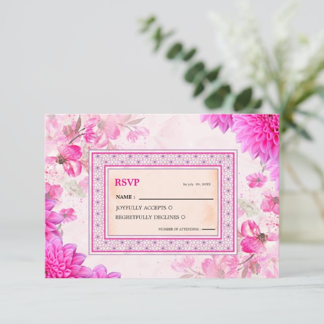 Carte de réponse de mariage florale rose fuchsia v (Debout devant)