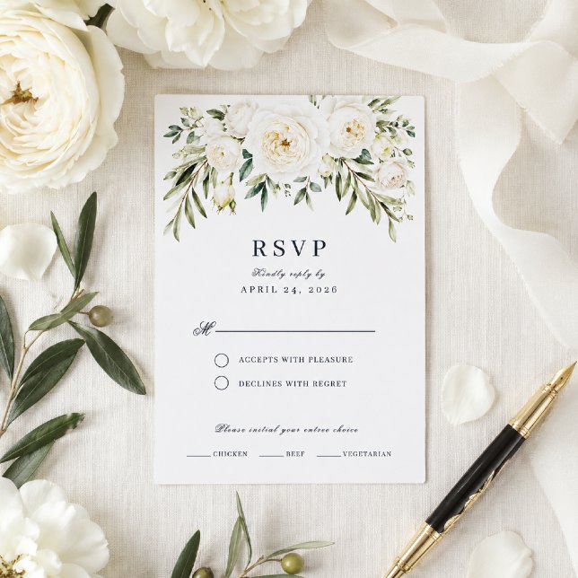 Carte de réponse de mariage Roses du jardin blanc (Elegant RSVP card with timeless white roses and refined botanical details.)
