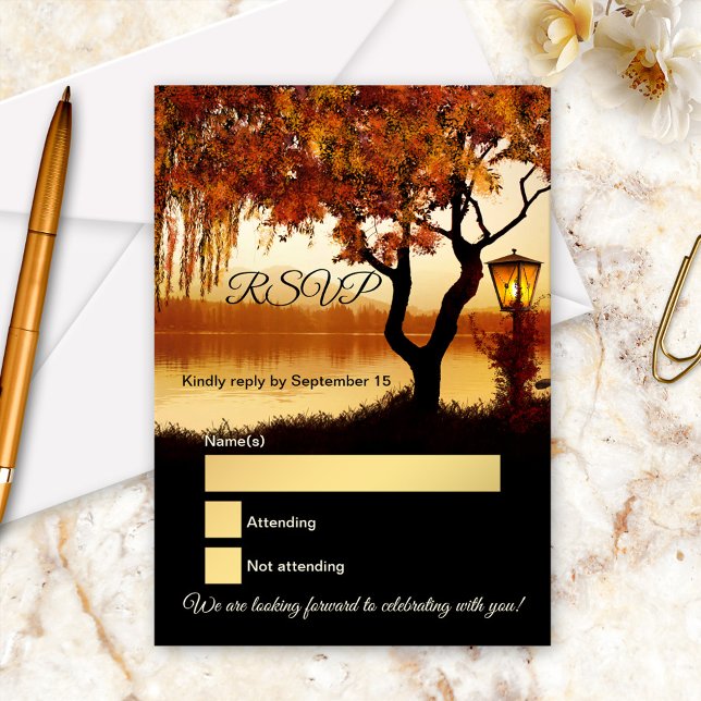Carte de réponse de mariage sous les arbres au bor (RSVP card featuring a colorful autumn tree with festive lantern overlooking a romantic lake)