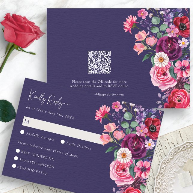 Carte de réponse florale lunatique (Moody Navy Blue Watercolor Floral RSVP Card with QR Code by Painted Paperie
)