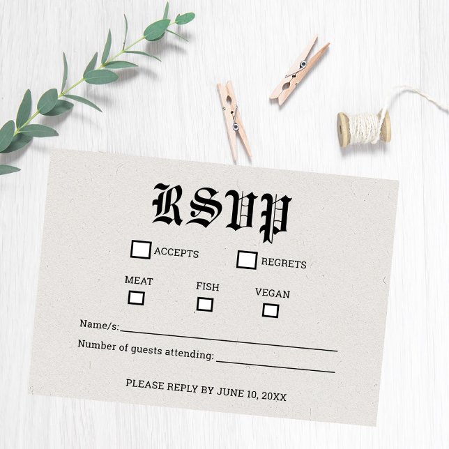 Carte de réponse nostalgique de mariage dans un jo (Nostalgic Newspaper RSVP Card)