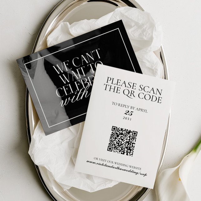 Carte de RSVP Code QR Photo Noir & Blanc Minimalis (Modern Minimalist Black & White Photo QR Code RSVP Card)