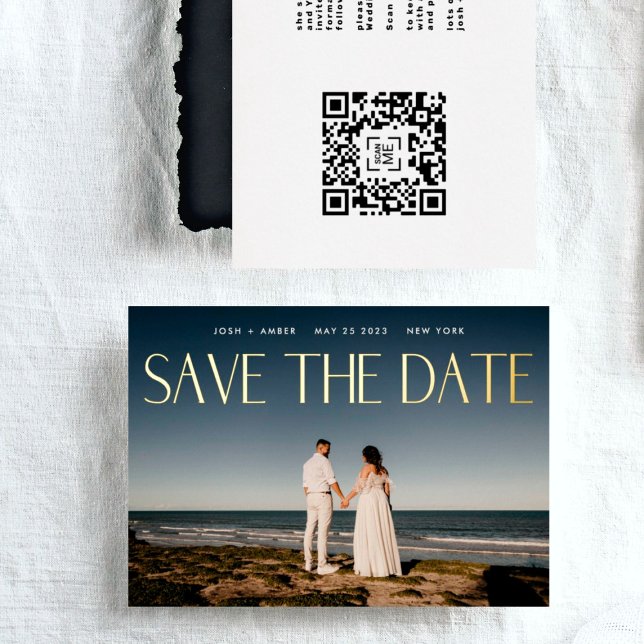 Carte de sauvegarde de date avec code QR en feuill (Créateur téléchargé)