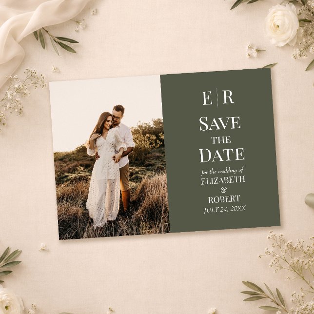 Carte de sauvegarde de date de mariage à monogramm (Dark Olive Monogram Photo Save the Date Card on a wedding table with white flowers)