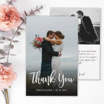 Carte de script Budget Moderne Mariage Photo Merci<br><div class="desc">Budget Moderne Mariage à la main Lettered Script Merci photo personnalisée abordable carte mince à petit budget abordable. Moderne mariage moderne Stylish merci modèle avec une photo verticale complète sur le devant avec le texte "Merci" dans une énorme main lettré typographie script police (overlay) en blanc sur l'image. ***VEUILLEZ NOTER!...</div>