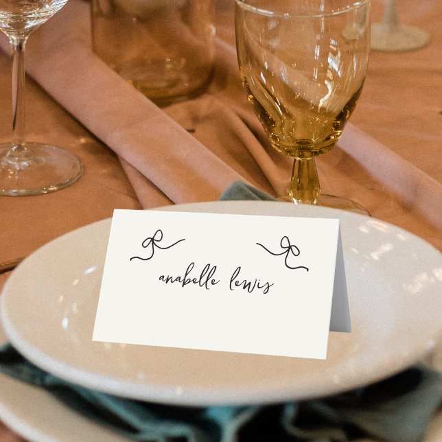 Carte de table de mariage avec nom d'invité modifi (Créateur téléchargé)