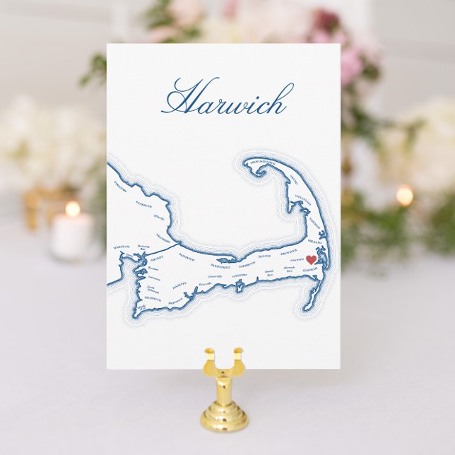 Carte de table de mariage avec plan de Harwich Cap (Harwich Cape Cod Wedding Table Town Name Cards with elegant navy blue map for Wequassett Resort)