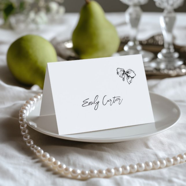 Carte de table de mariage noir et blanc dessinée à (Hand Drawn Black & White Wedding Place Card)