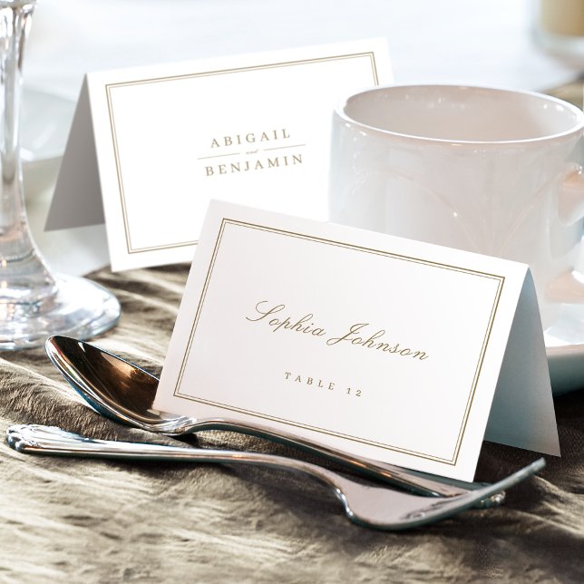 Carte de table élégante à bordure dorée pliable mi (Elegant Gold Border Minimalist Foldable Place Card)
