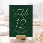 Carte de table minimaliste moderne Script Green Ma<br><div class="desc">Cartes de numéro de table mariage simple et moderne avec "Table" affichées dans un script blanc manuscrit avec un arrière - plan vert forêt (ou une couleur de votre choix). Pour commander les cartes de table mariage vert forêt : ajoutez votre nom, votre date de mariage et votre numéro de...</div>