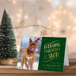 Carte De Vacances En Aluminium Dashing Through the Snow | Photo de Noël Real<br><div class="desc">Envoyez les salutations de vacances de cette année dans le style avec ces cartes de fin de année uniques et modernes en papier à papier. Ajoutez facilement votre propre photo et votre propre libellé personnalisé à ces cartes de fin de année en utilisant la section "Modifier ce modèle de conception",...</div>