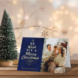 Carte De Vacances En Aluminium Typographie branchée Arbre de Noël Photo Real<br><div class="desc">Envoyez les salutations de vacances de cette année dans le style avec ces cartes de fin de année uniques et modernes en papier à papier. Ajoutez facilement votre propre photo et votre propre libellé personnalisé à ces cartes de fin de année en utilisant la section "Modifier ce modèle de conception",...</div>
