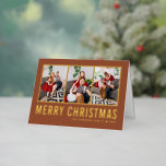 Carte De Vacances En Aluminium Typographie Photo Collage Terracotta Noël<br><div class="desc">Joyeux Noël! Envoyez vos souhaits chaleureux cette saison avec cette carte de collage photo de Noël personnalisable. Il présente une typographie simple sur un arrière - plan en terre cuite. Personnalisez en ajoutant trois photos, noms, année et autres détails. Cette carte de Noël en feuille d'or bouho est disponible en...</div>