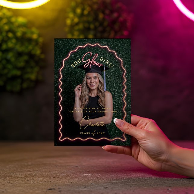 Carte De Vacances Métallisée Tu Glow Girl Wavy Pink Neon Graduation Photo (You Glow Girl Wavy Pink Neon Graduation Photo Foil Greeting Card)