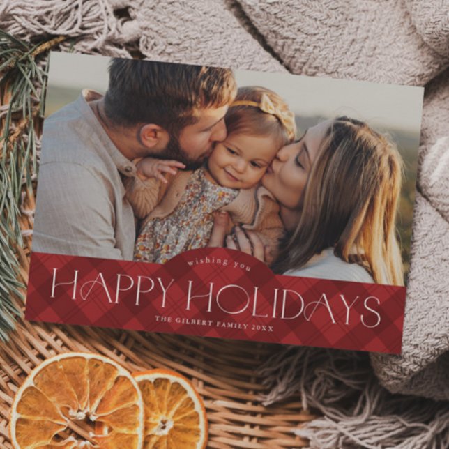 Carte de vacances photo rustique à carreaux rouges (Rustic red plaid budget photo holiday card.)