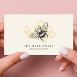 Carte De Visite Abeille d'abeille vintage<br><div class="desc">Ce carte de visite branché présente un logo vintage d'abeille avec une abeille noire contre un arrière - plan jaune d'abeille. Le design parfait pour apiculteurs et apiculteurs. Customisez-le avec votre nom et vos informations dès aujourd'hui !</div>