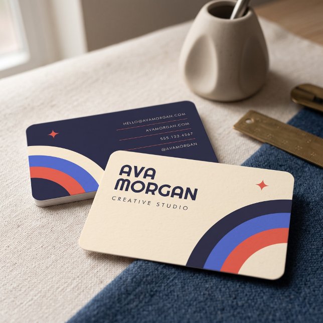 Carte De Visite Arc-en-ciel Rétro Tendance (Simulated business cards on table)