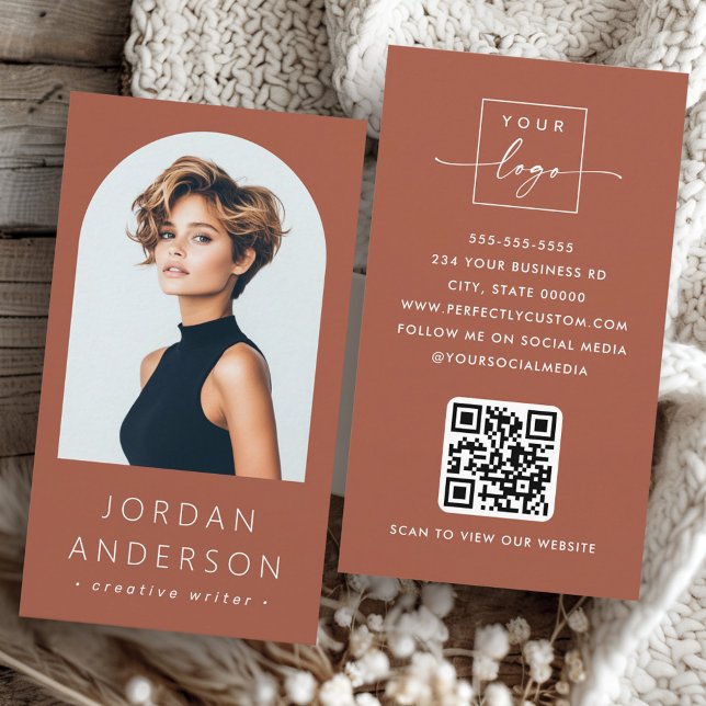 Carte De Visite Arche photo moderne code QR logo terre cuite marro (Arch photo modern QR code logo terracotta brown Business Card)