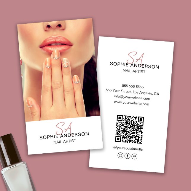 Carte De Visite Artiste Ongulaire Monogramme Moderne Blanc (Modern Monogram Nail Artist White Business Card)