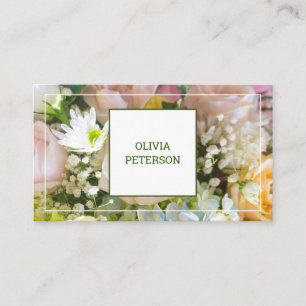 Carte de visite avec arrière - plan de fleurs.
