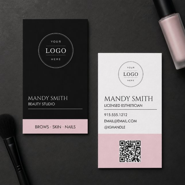 Carte De Visite Beauté de logo QR rose et noir moderne (Modern Pink and Black QR Logo Beauty Business Card)
