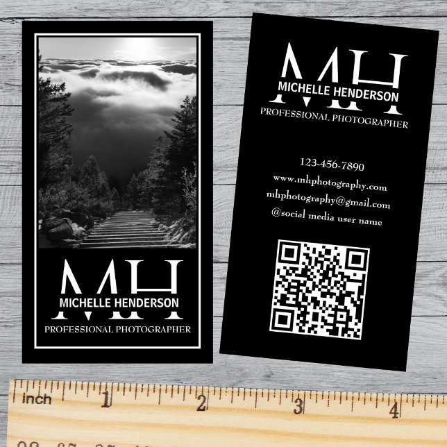 Carte De Visite Black and White Monogrammed Logo 1 Photo Qr Code B (Créateur téléchargé)