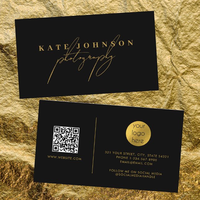 Carte De Visite Black Gold Signature Script QR Code Médias sociaux (Créateur téléchargé)